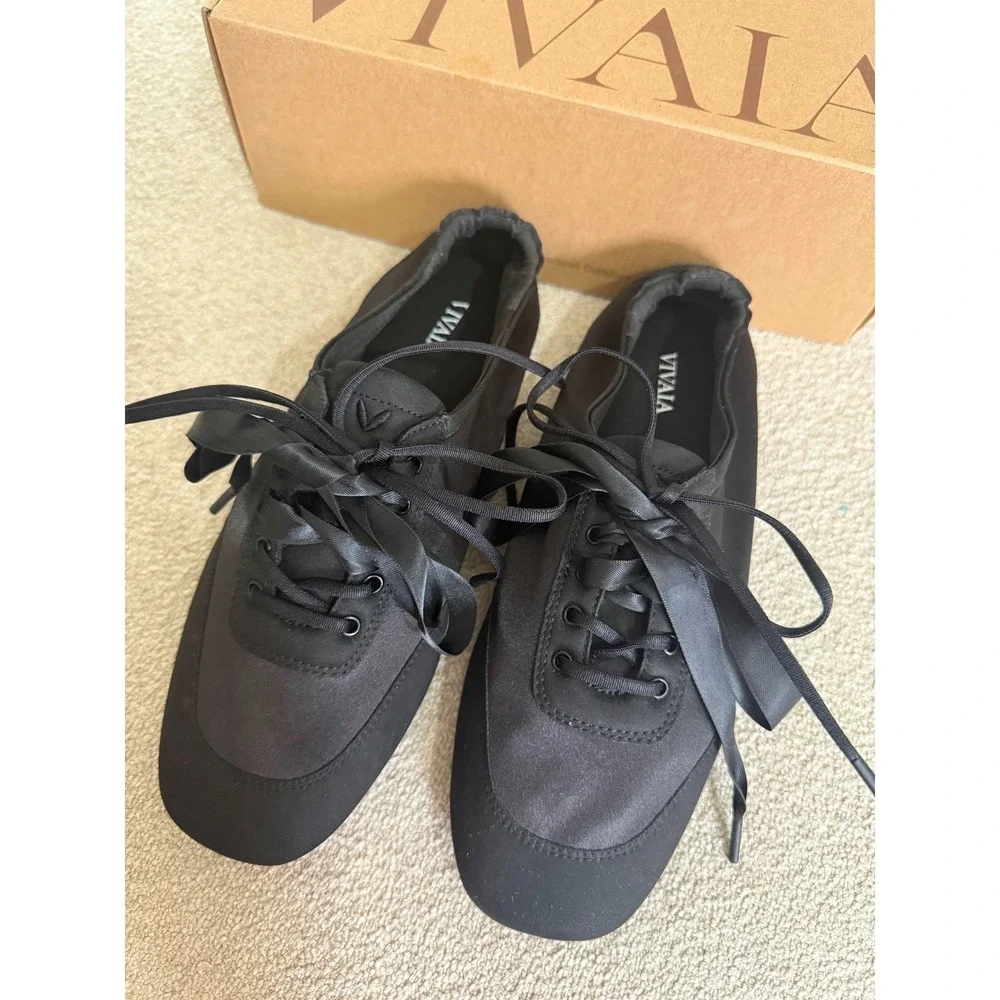 VIVAIA Black Cristina Satin Square Toe Lace-Up Barefoot Ballet‎ Flats US/7-7.5